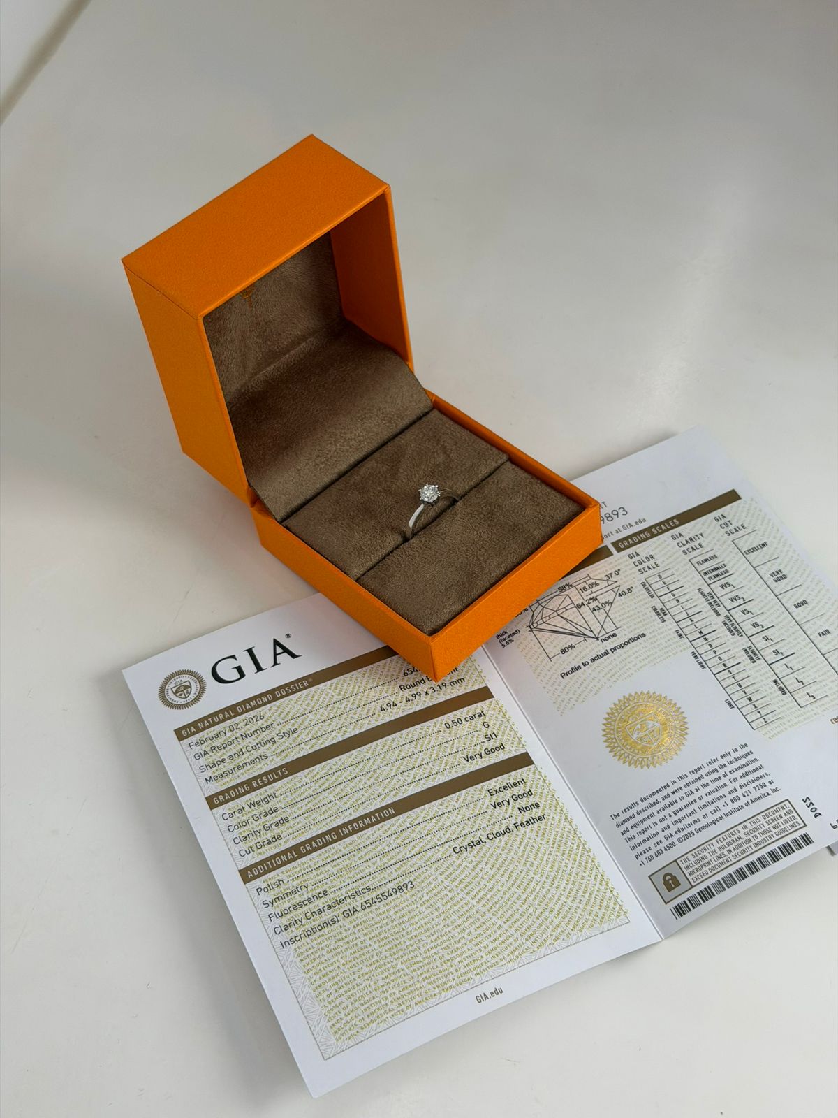 Anel solitário com diamante certificado GIA, Solitário